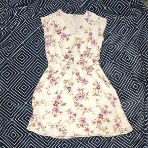 SALE 💰 Reitmans Floral Sleeveless Dress